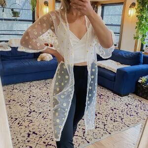 David and Young sheer yellow daisy duster